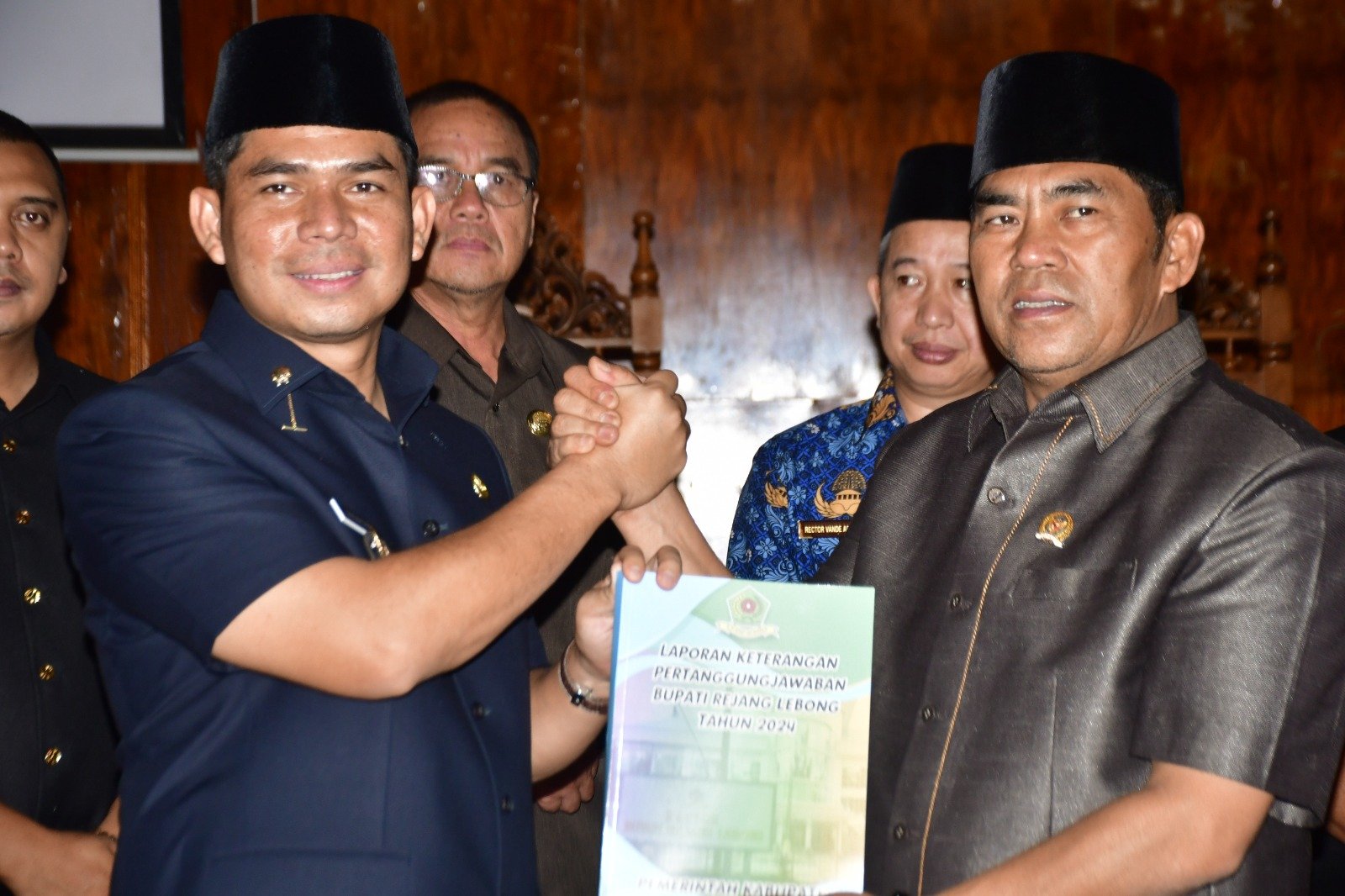 Foto Wakil Bupati Rejang Lebong Dr.H.Hendri, S.STP, MSi BErsama ketua DPRD Rejang LEbong